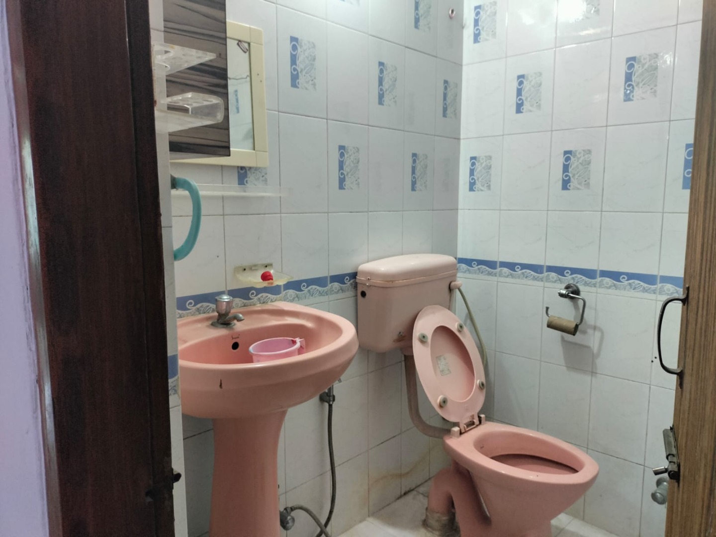 Semi Furnished 3bhk in Rukmini Gaon, Guwahati, Assam, India for Rent